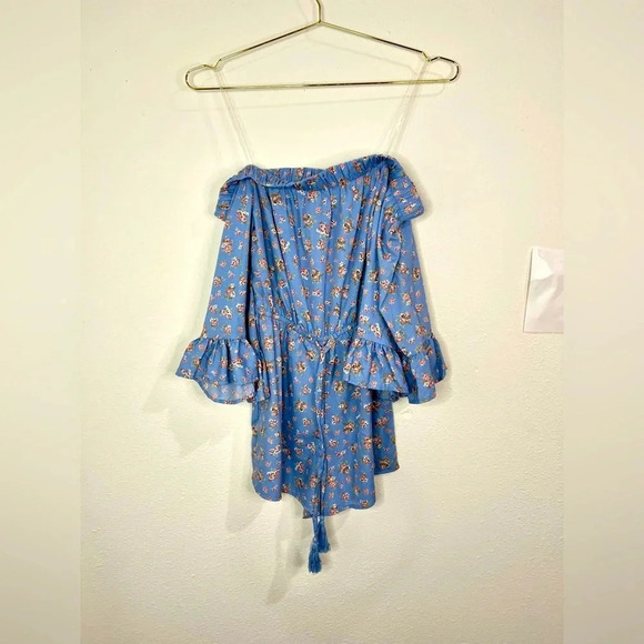 🆕 Hint of Blush Blue Floral Romper - Picture 4 of 12